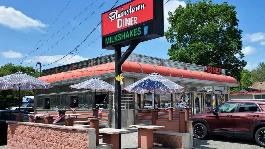 Blairstown Diner from Friday the 13th movie, 1949 classic New Jersey diner, horror film location