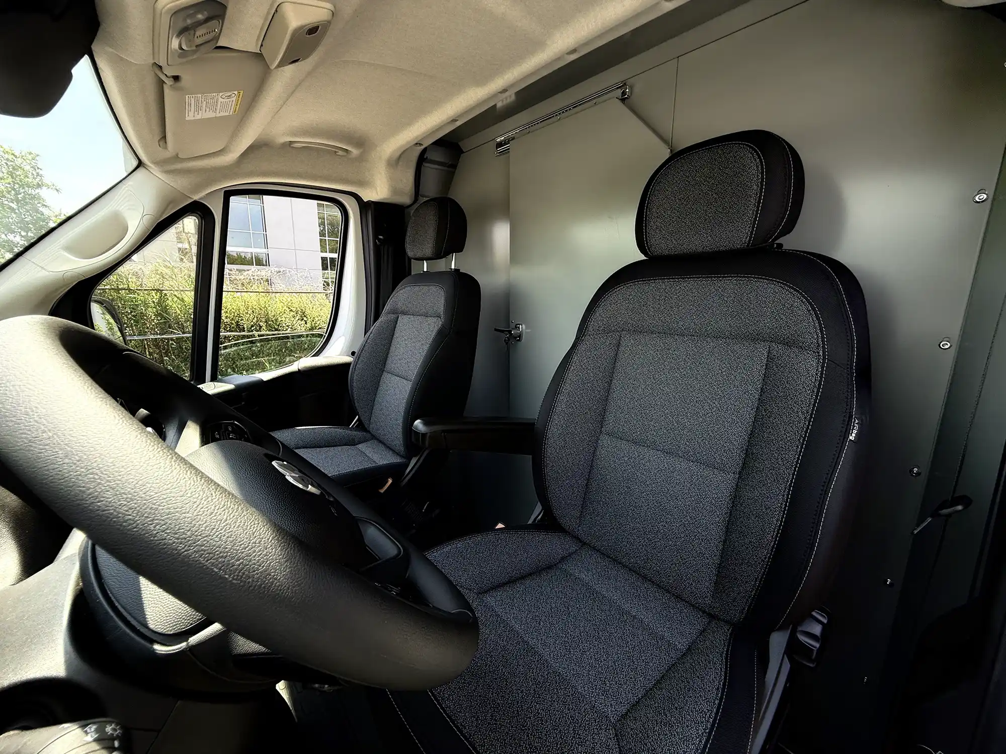 https://files.drivo.com/drivo-uploads/production/images/vehicles/FKLL_5.webp